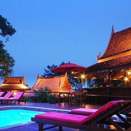 Sugar Hut Resort & Restaurant Pattaya Exterior photo