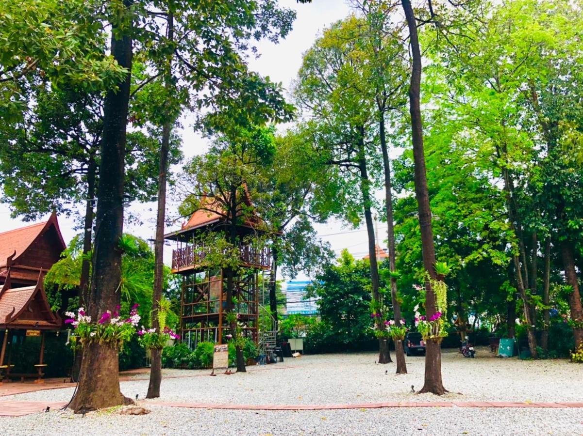 Sugar Hut Resort & Restaurant Pattaya Exterior photo
