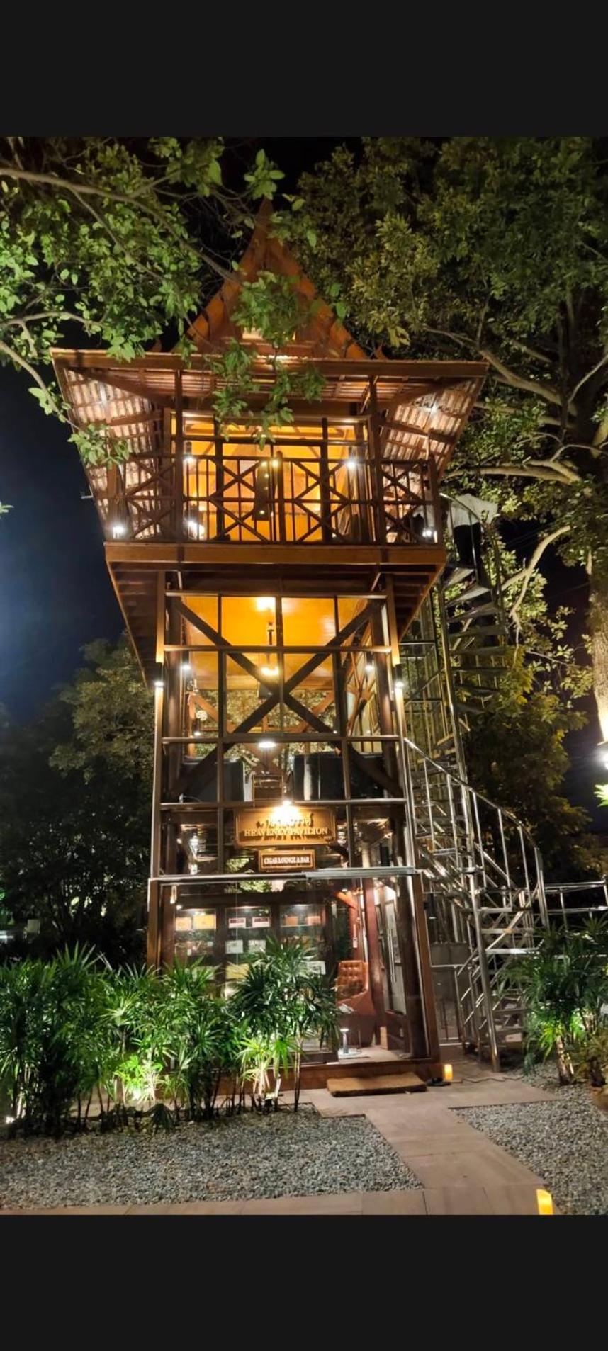 Sugar Hut Resort & Restaurant Pattaya Exterior photo