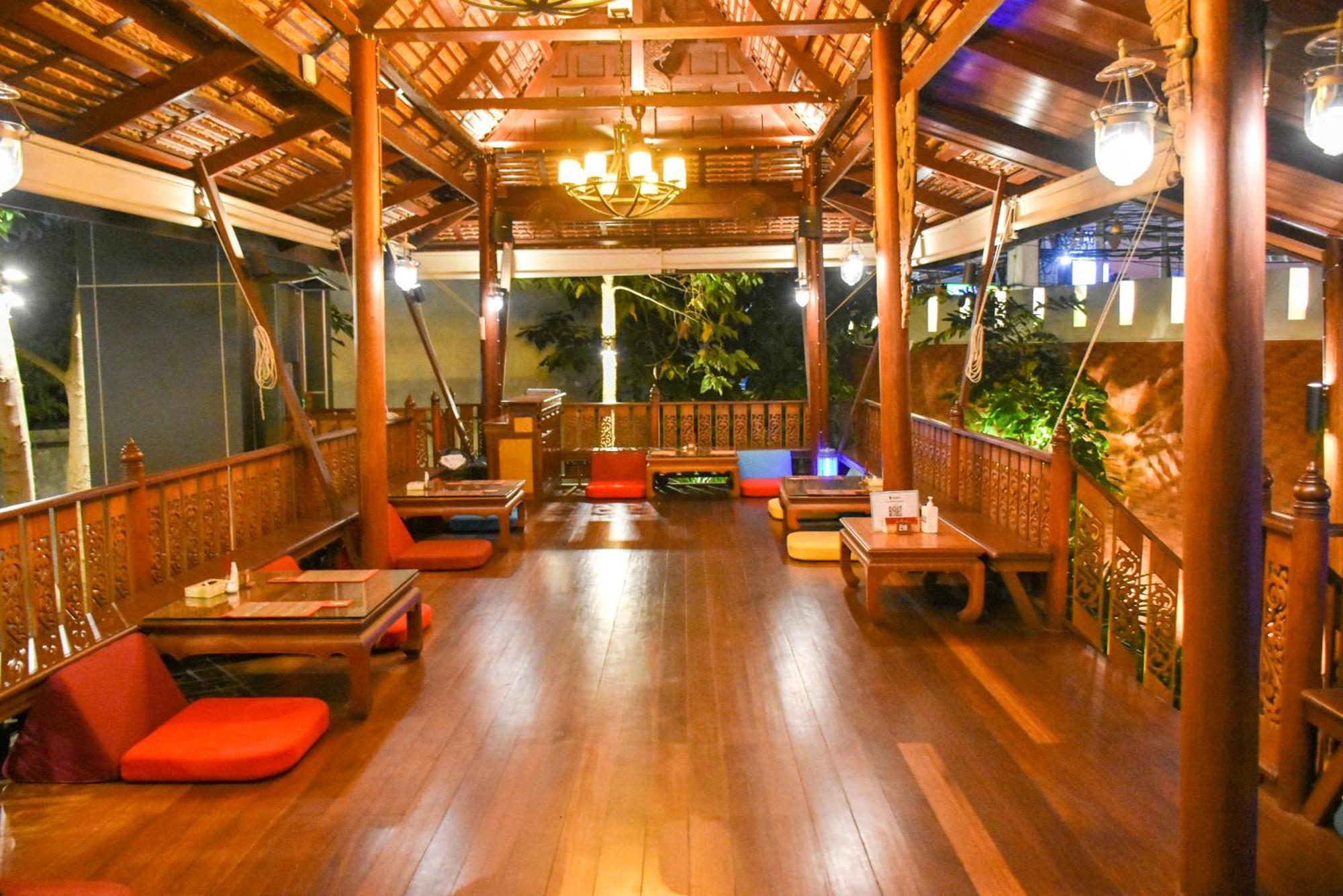 Sugar Hut Resort & Restaurant Pattaya Exterior photo